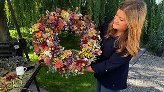 Harvesting Flowers to Make Into a Dried Flower Wreath! 🌻✂️🥀