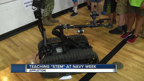 Navy Week: U.S. Bomb Squad and diving team teaches STEM importance in Appleton