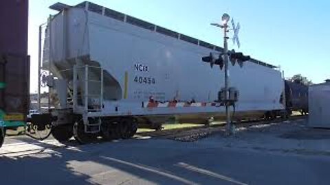 Wheeling & Lake Erie Mixed Freight Train Part 2 From Creston, Ohio November 6, 2021