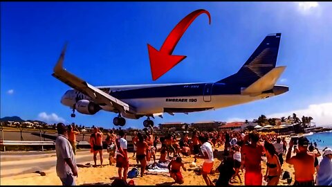 St. Maarten Low Fly By Landing! #Shorts #viral #St.MaartenBeach #StMaartenLanding