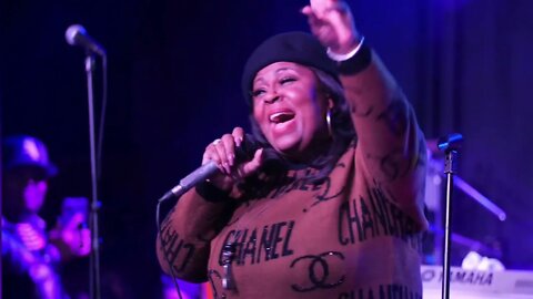 Kim Burrell "Oh Lord" ft Kevin Powell (Arch Street Tavern, Hartford, CT, 2021)