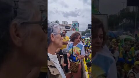 A atriz Cássia Kis é uma das vozes que puxa a récita do Santo Rosário #shorts