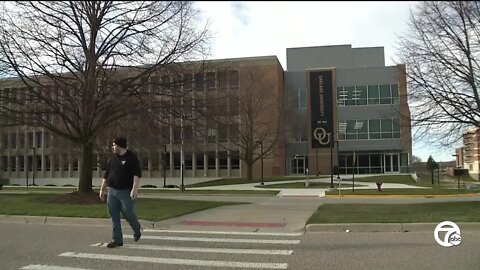 Oakland University students push for ID scanners on all campus buildings
