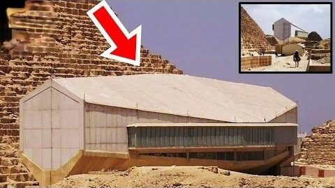 "Floating Crane" Found Beneath The Great Pyramid?