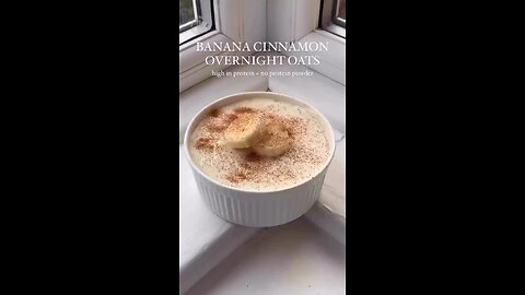 Banana & cinnamon overnight oats