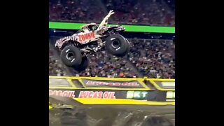 #17 MONSTER JAM=SEE WHAT HAPPENS DURING THE VIDEO SUBSCRIBE HELP ME POST MORE VIDEOS=Léo Sócrates