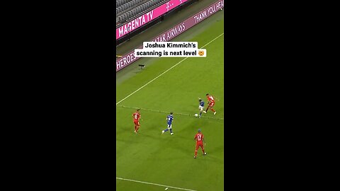 Joshua Kimmich sees EVERYTHING! (Short video)