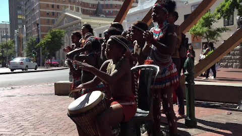 SOUTH AFRICA - Cape Town - Siyazama Cultural Dance Group (video) (rNu)