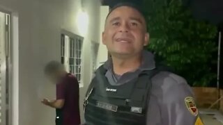 TENTOU DAR UMA CARTEIRADA NA POLICIA MILITAR COM O CR [ MEME ] TENTOU DAR CARTEIRADA NA PM [ VIRAL ]