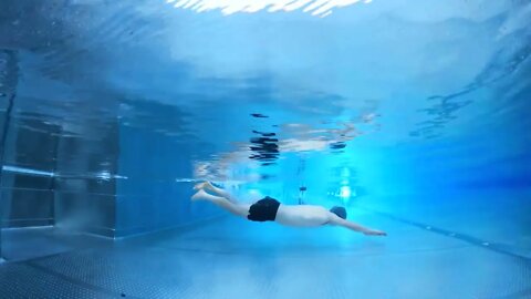 4° Degrees - 60M under water swim