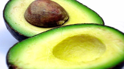 How to cut and peel an avocado in one minute