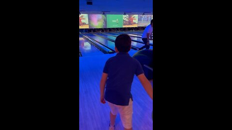 Playing Bowling in Boca Raton Flórida