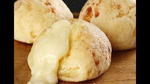145-Pão de queijo caseiro com recheio de queijo