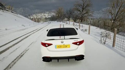 2017 Alfa Romeo Giulia Quadrifoglio Forza Horizon 4