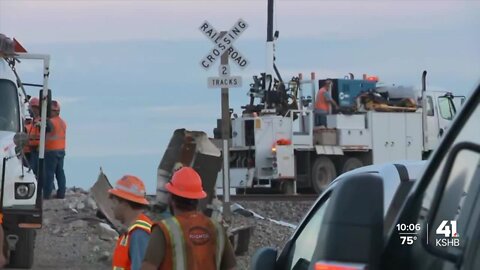 NTSB's visit to Mendon shines light on passive crossings in Missouri