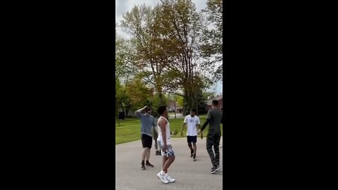 Nerdy white dude gains respect from hoopers at the park!🏀