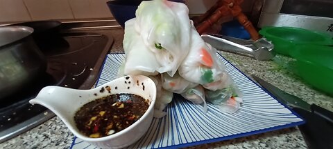 Non-fried Vietnamese spring rolls