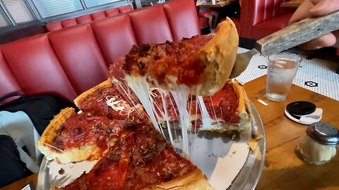 🍕🏆This is America's BEST DEEP DISH Pizza!