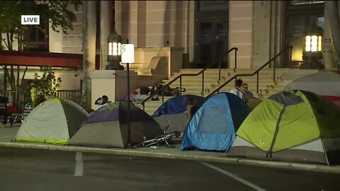 Renters demand action as St. Pete City Council considers high rent resolution