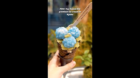 This Hydrangea ice cream is the most delicious and prettiest i’ve ever seen in my life.