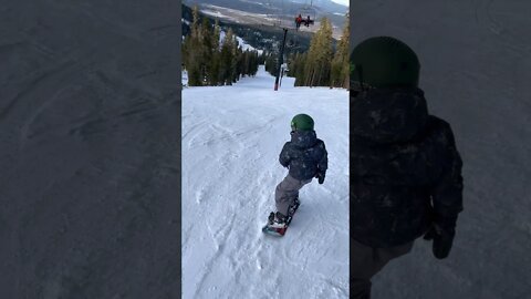 4y/11m old snowboarder, Oliver