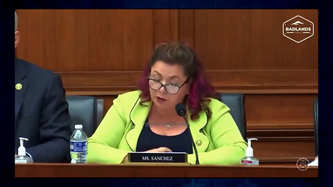 Purple-Haired Dem Tries to "Expose" FBI Whistleblower, The Backfire Is Immediate
