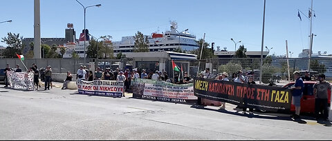 Protesters in Piraeus demand Greece block tankers carrying military jet fuel for Israel