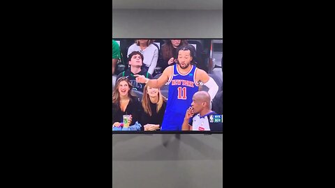 Woman caught the spotlight at game for her unique show of admiration towards player Jalen Brunson
