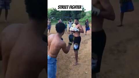 OLHA ESSA BRIGA DE RUA #luta #kickboxing #streetfighter