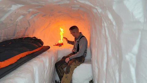 Surviving Under 10ft (3m) of Snow: Solo Camping in a Dugout Shelter During a Snow Storm"