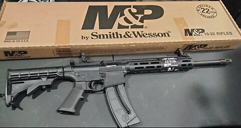Unboxing the Smith and Wesson M &P AR 15 22