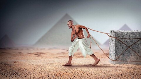 How to Survive as a Pyramid Builder in Ancient Egypt