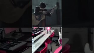 CRAZY FINGERSTYLE GUITAR! MASTER OF PUPPETS - SEE FULL REACTION https://youtu.be/Z5KfXAQAAlE #shorts