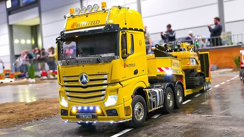 🔥 Unbelievable RC Race Mercedes-Benz Actros Hauls RC Trucks, Loader, and Tractor! 🔥
