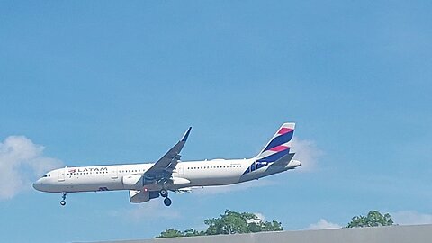 Airbus A321 PT-XPF vindo de Guarulhos para Manaus