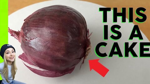 Cake artists creates hyperrealistic red onion cake