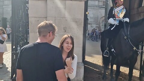 The horse wont let go of her wrist but she is going back to get that photo 😆 🤣 #thekingsguard