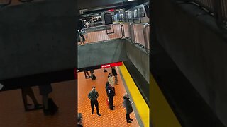 Lionel Groulx métro #metro #viralvideo