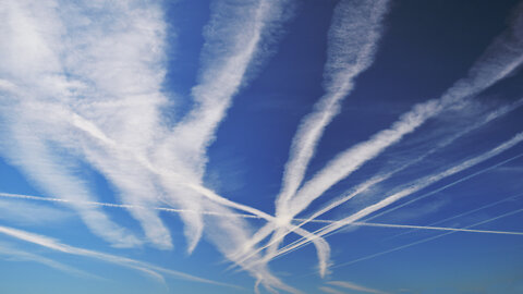 Spanish Government Admits to Spraying Chemtrails on Citizens