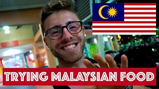 TRYING MALAYSIAN FOOD IN SARAWAK, BORNEO || TRAVEL MALAYSIA