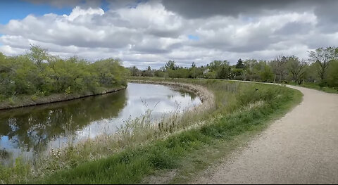 Walking in Regina, May 20, 2024: Victoria Day Along the Creek