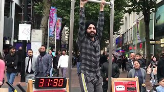 Hang for 100 Seconds for £100 POUNDS! Hang Challenge in Birmingham