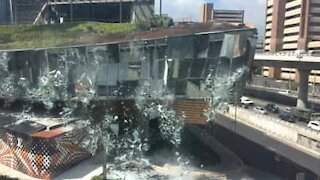 Centro commerciale appena costruito crolla a Città del Messico