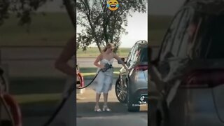 This Blonde Just Set Her Kind Back 50 Years After This Dumb Moment At A Gas Station!