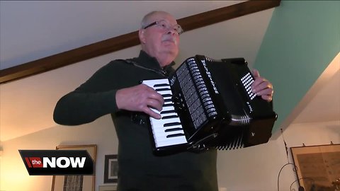 He still puts the squeeze on his squeezebox
