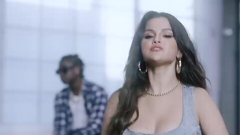 Rema, Selena Gomez - Calm Down (Official Music Video)