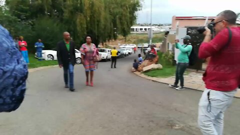 MEDIA: Advocate Dali Mpofu arrives at Winnie Madikizela-Mandela's Soweto home (U7i)