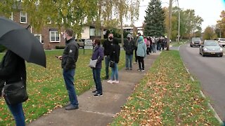 Long lines for early voting in Niagara Falls