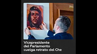 Parlamento eslovaco cambia retrato del presidente por el del Che