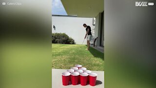 Comment jouer au beer pong avec un club de golf